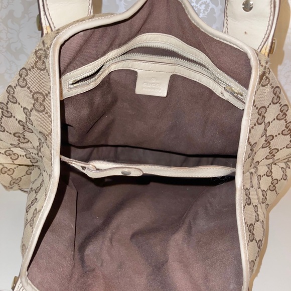 Authentic Gucci Pelham Bag - Picture 2 of 4